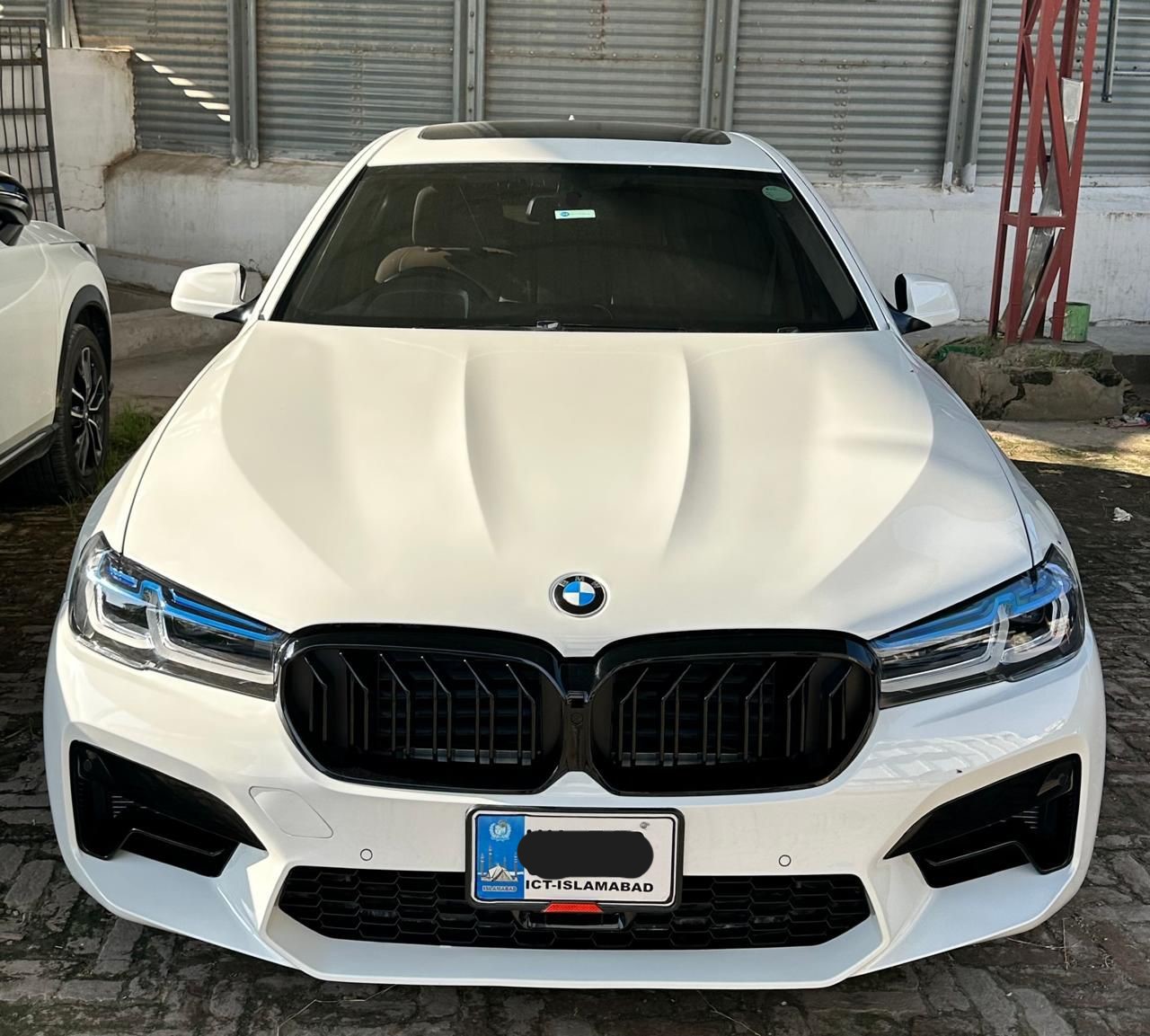 BMW for rent in Islamabad & Rawalpindi | BMW 5 Series