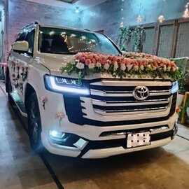 Toyota Land Cruiser V8 for Rent in Lahore | Luxury SUV Hire with Driver