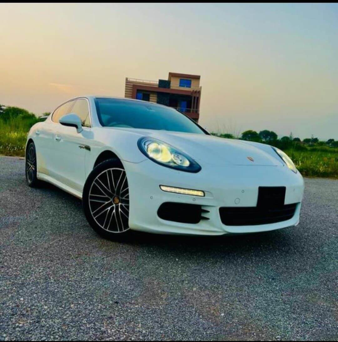 rent-a-car-in-islamabad-with-driver